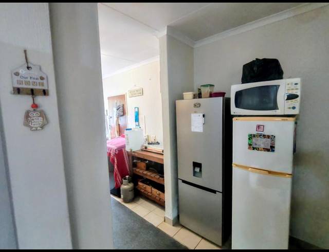 2 BEDROOM HOUSE FOR SALE IN HEUWELOORD